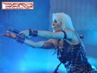 Jedinečná metalová lady DORO při své show