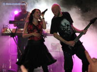 Kapela WITHIN TEMPTATION s kráskou Sharon Den Adel