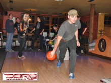 Ondra mete bowlingové koule
